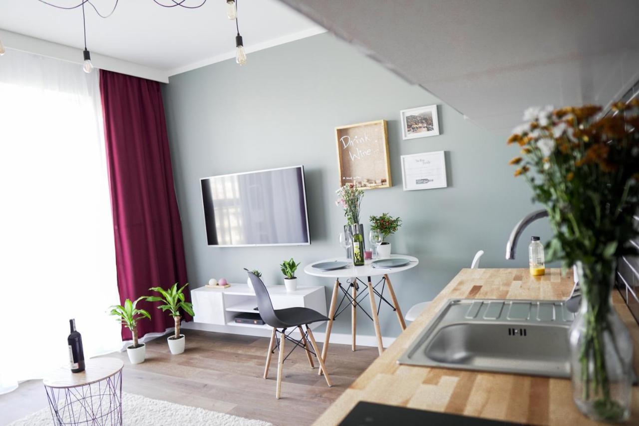 Vizzit Us Premium Apartments Warschau Exterior foto