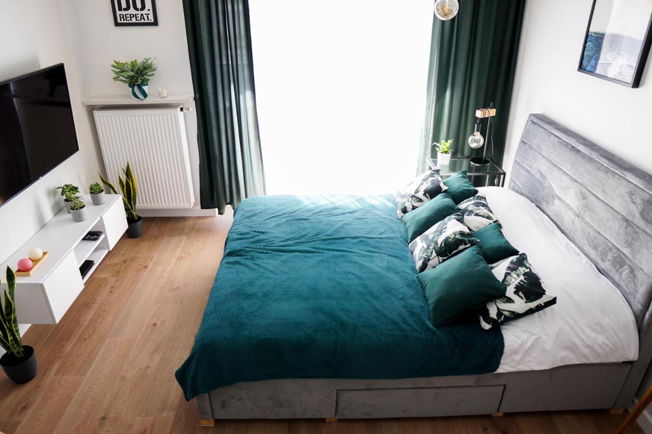 Vizzit Us Premium Apartments Warschau Exterior foto