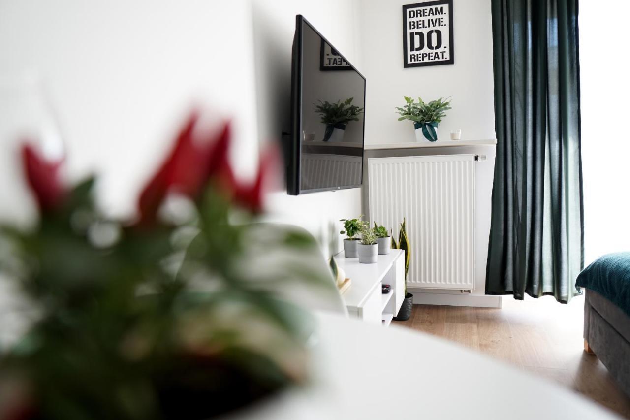Vizzit Us Premium Apartments Warschau Exterior foto